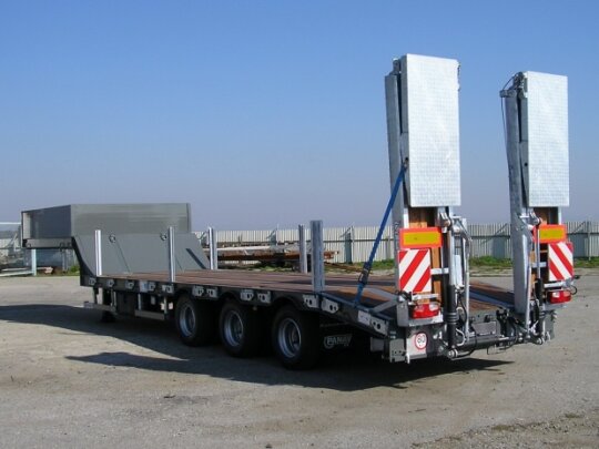 Naczepy niskopodwoziowe